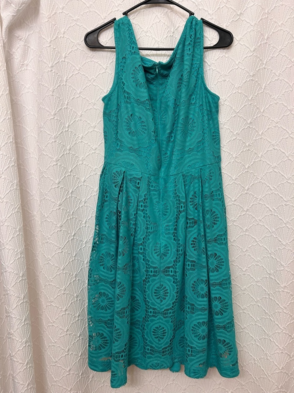 Roz & Ali Teal Lace Shell Top - Picture 3 of 5
